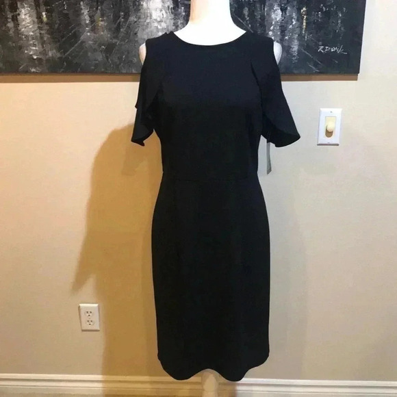 Nina Leonard Dresses & Skirts - NWT Nina Leonard Black Ruffled Cold Shoulder Dress  w/Back Slit Pleated Front-M